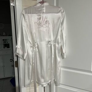 Unworn white bridal “mrs” robe and lingerie